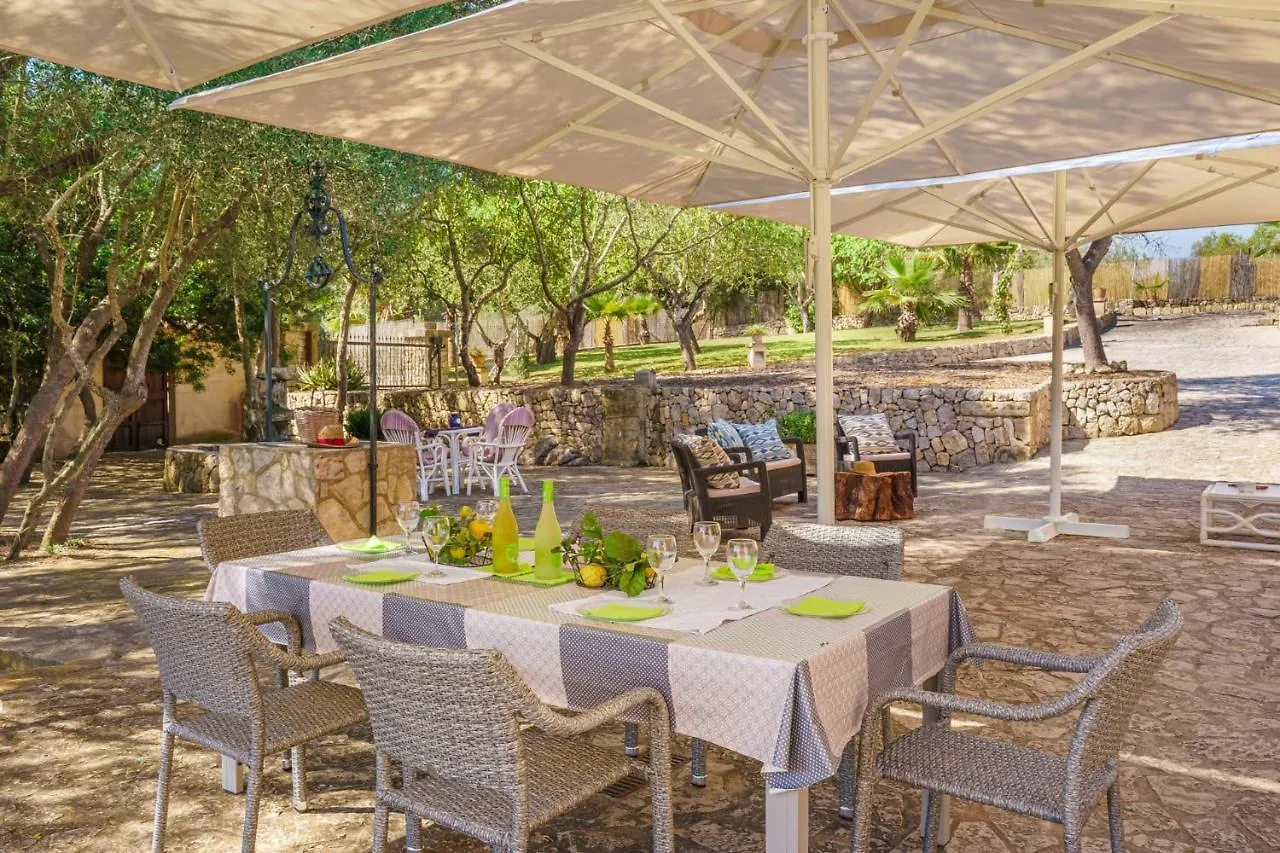 Son Monserrat, Petra  Villa